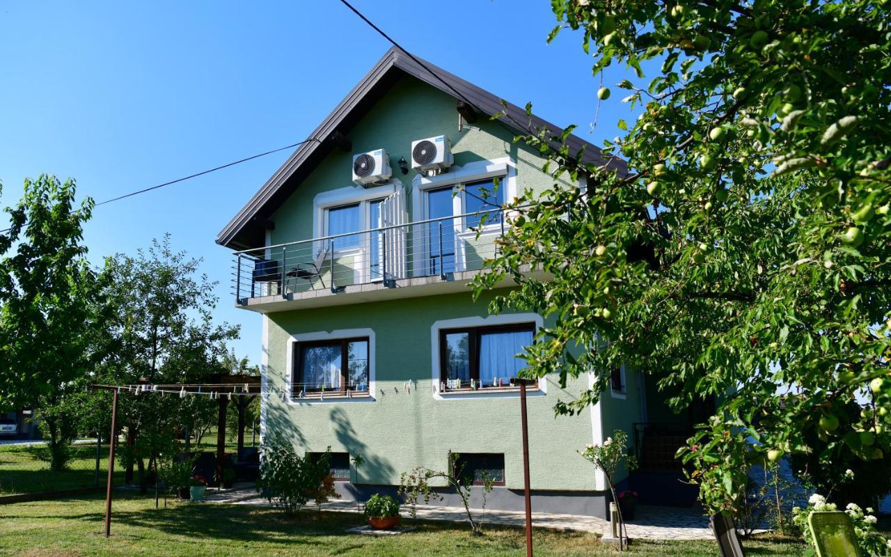 Guest House Jagoda Rakovica Buitenkant foto
