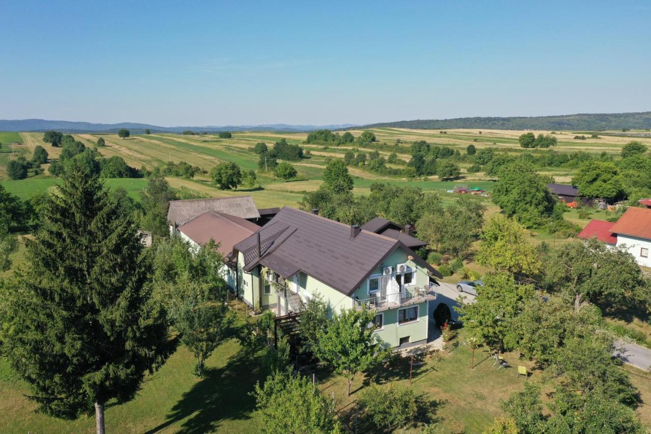 Guest House Jagoda Rakovica Buitenkant foto