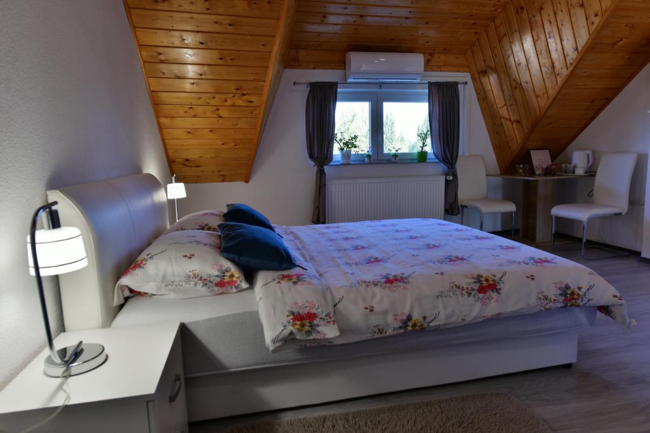 Guest House Jagoda Rakovica Buitenkant foto