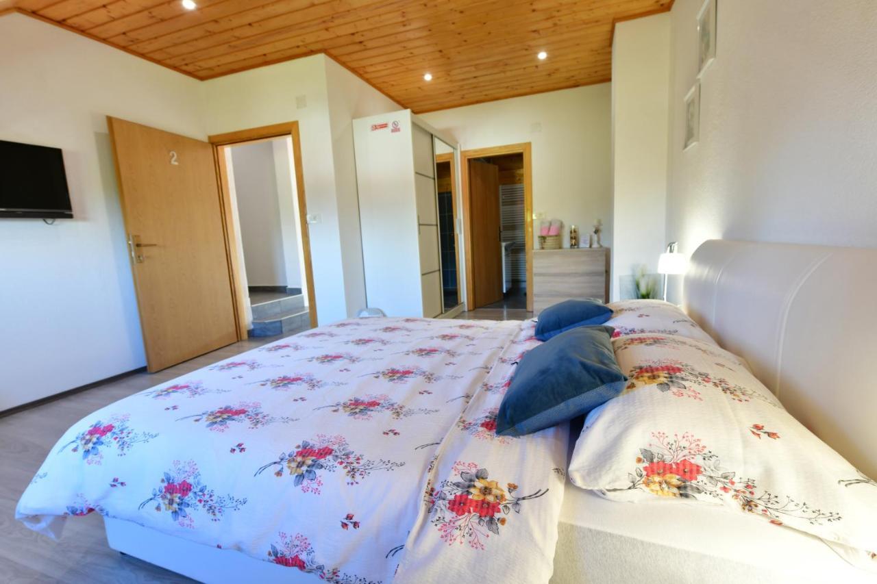 Guest House Jagoda Rakovica Buitenkant foto