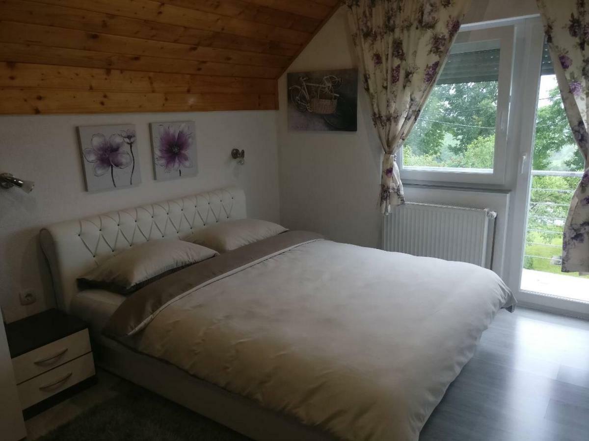 Guest House Jagoda Rakovica Buitenkant foto
