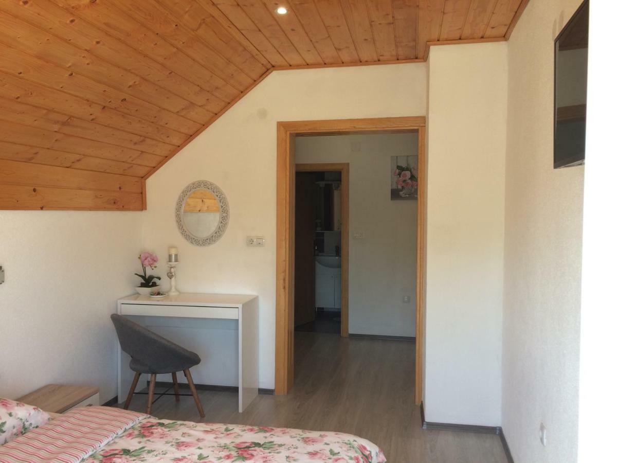 Guest House Jagoda Rakovica Buitenkant foto